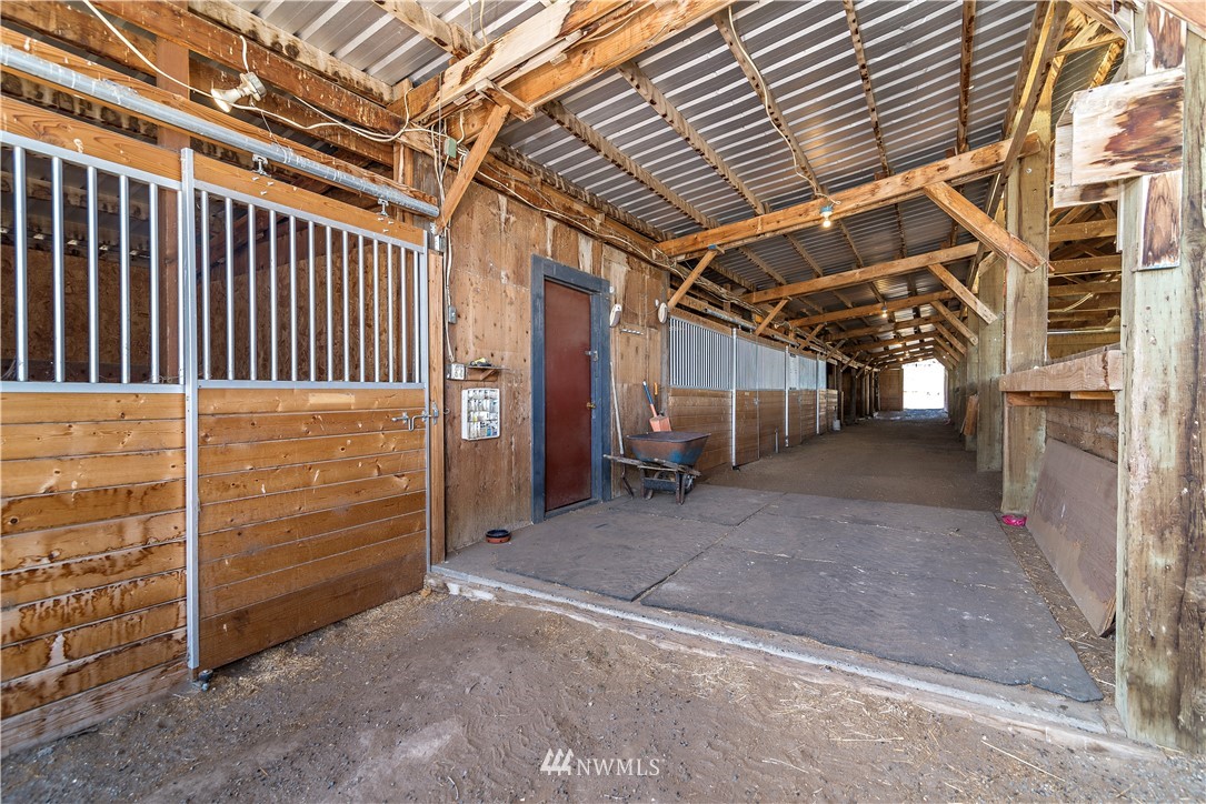 2501 South Wenas Road Selah, WA 98942 - Photo 23 of 39 Gallery Image 23