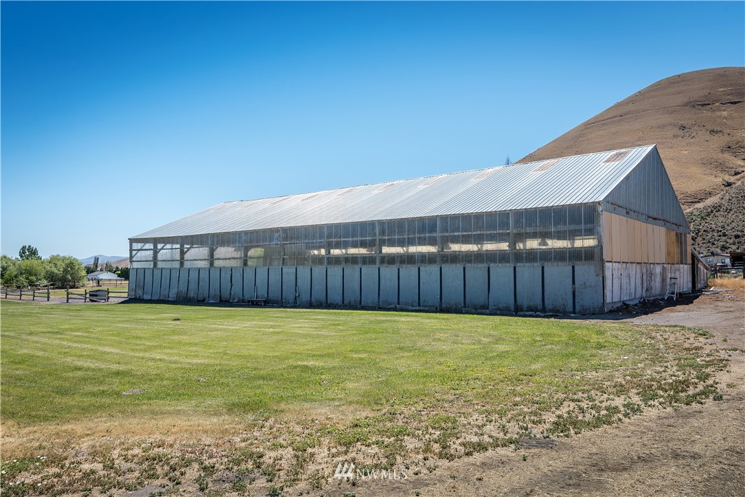 2501 South Wenas Road Selah, WA 98942 - Photo 30 of 39 Gallery Image 30