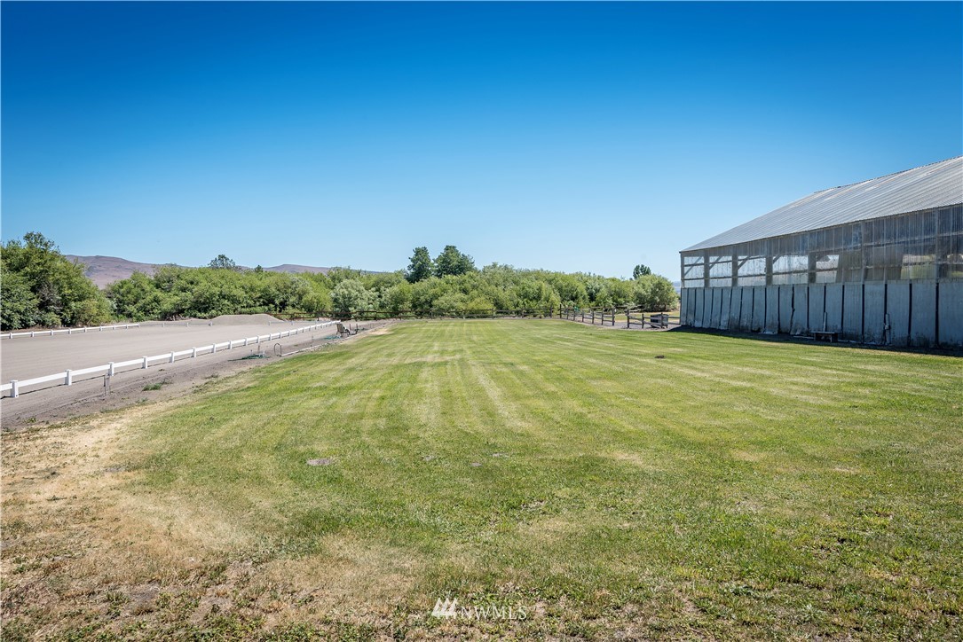 2501 South Wenas Road Selah, WA 98942 - Photo 36 of 39 Gallery Image 36