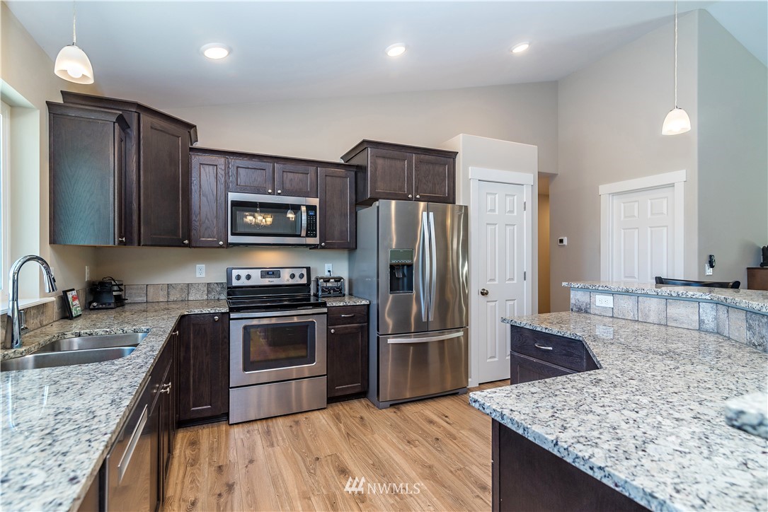 2501 South Wenas Road Selah, WA 98942 - Photo 8 of 39 Gallery Image 8