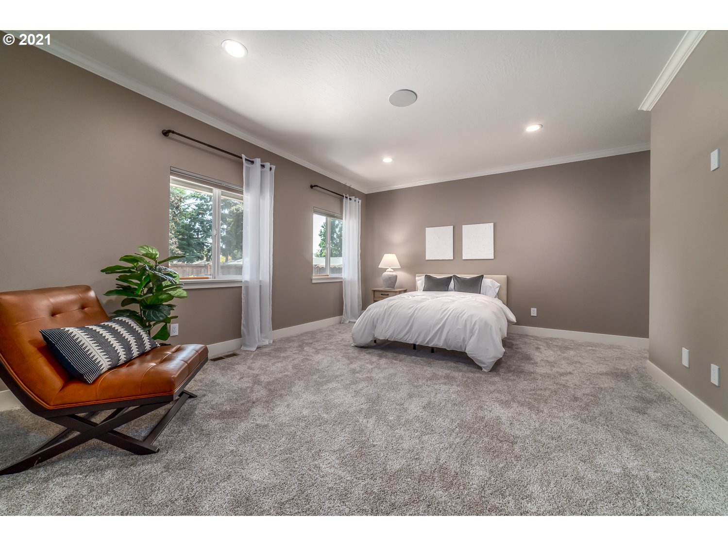 2263 Jeppesen Acres Road Eugene, OR 97401 - Photo 11 of 32 Gallery Image 11