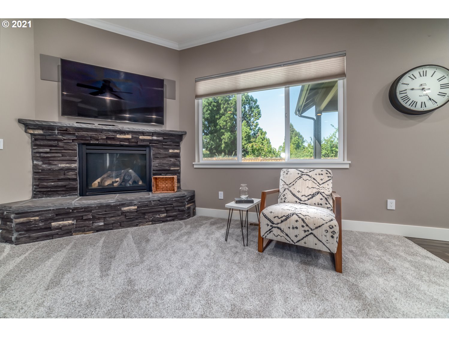 2263 Jeppesen Acres Road Eugene, OR 97401 - Photo 10 of 32 Gallery Image 10