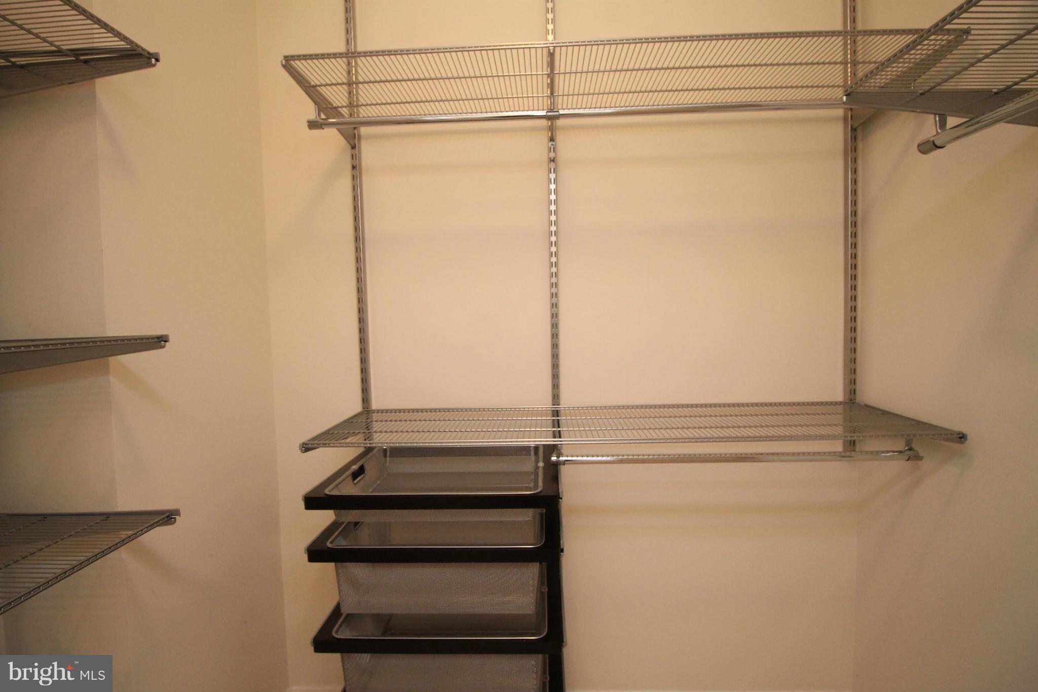 7335 Brookview Road, Unit 208 Elkridge, MD 21075 - Photo 15 of 21 Bedroom (Master)