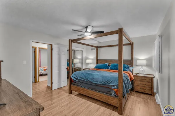 $379,900 | 4118 Southwest Woodbury North Court, Topeka, KS 66606