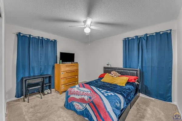 $379,900 | 4118 Southwest Woodbury North Court, Topeka, KS 66606