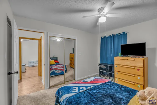 $379,900 | 4118 Southwest Woodbury North Court, Topeka, KS 66606