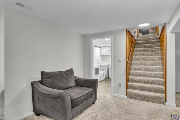 $379,900 | 4118 Southwest Woodbury North Court, Topeka, KS 66606