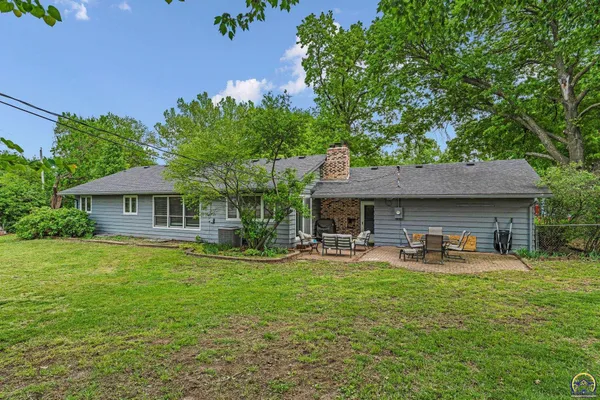 $379,900 | 4118 Southwest Woodbury North Court, Topeka, KS 66606