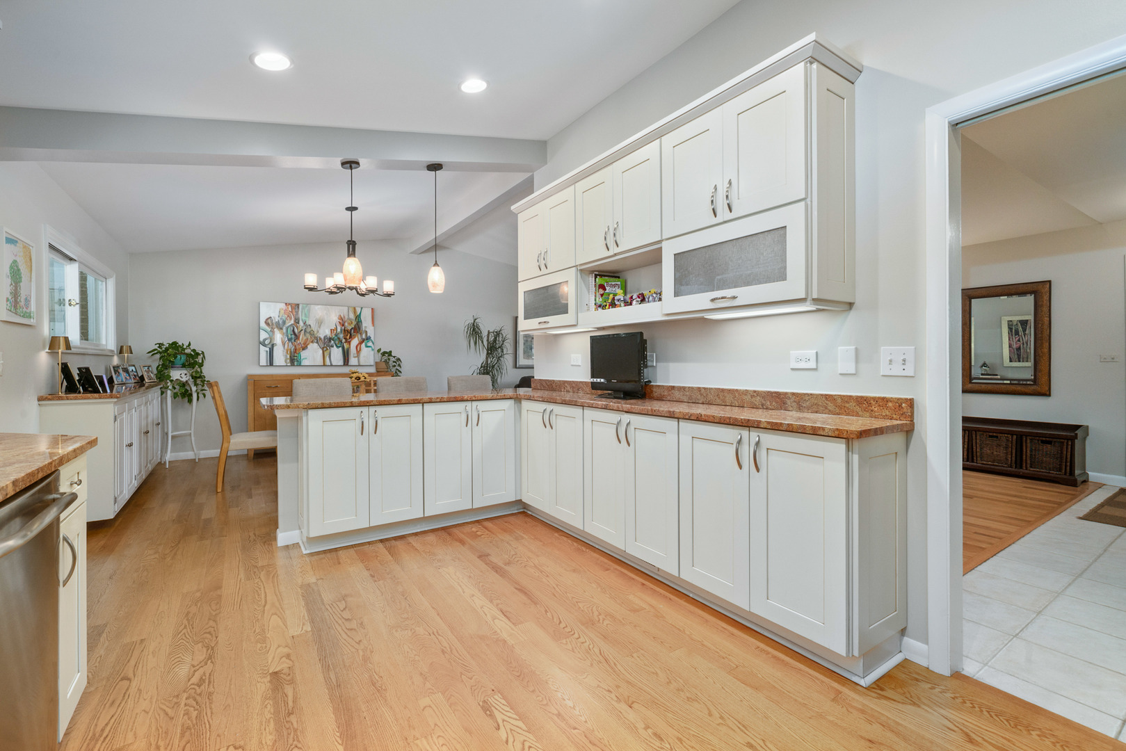 1802 Winthrop Road Highland Park, IL 60035 - Photo 11 of 38 Gallery Image 11