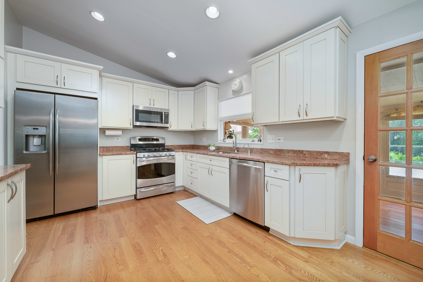 1802 Winthrop Road Highland Park, IL 60035 - Photo 13 of 38 Gallery Image 13