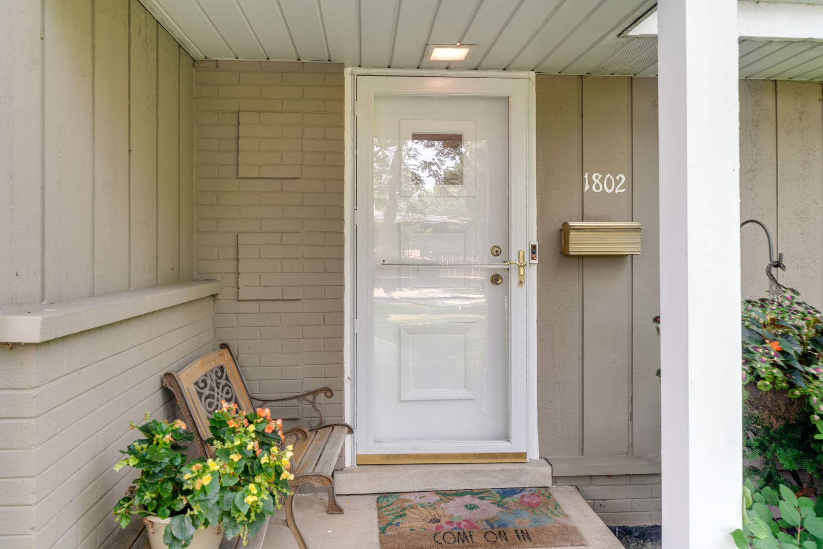 1802 Winthrop Road Highland Park, IL 60035 - Photo 3 of 38 Gallery Image 3