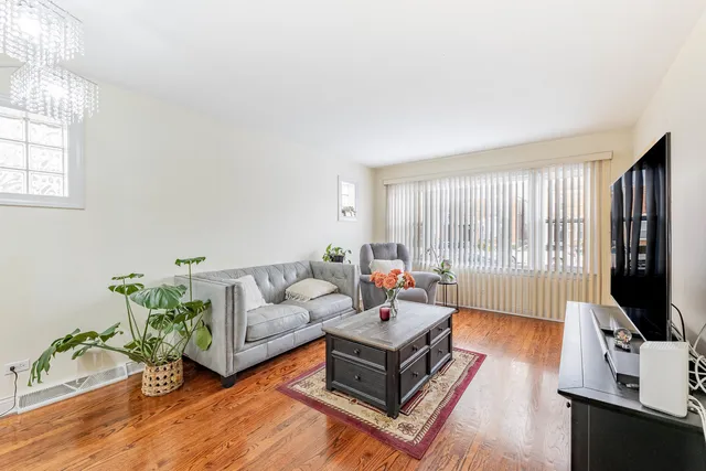 $420,000 | 3636 North Nora Avenue, Chicago, IL 60634