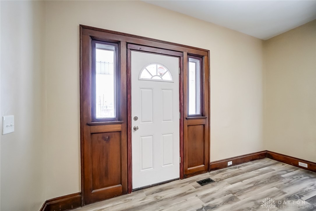 721 West High Street Springfield, OH 45506 - Photo 2 of 37 Gallery Image 2