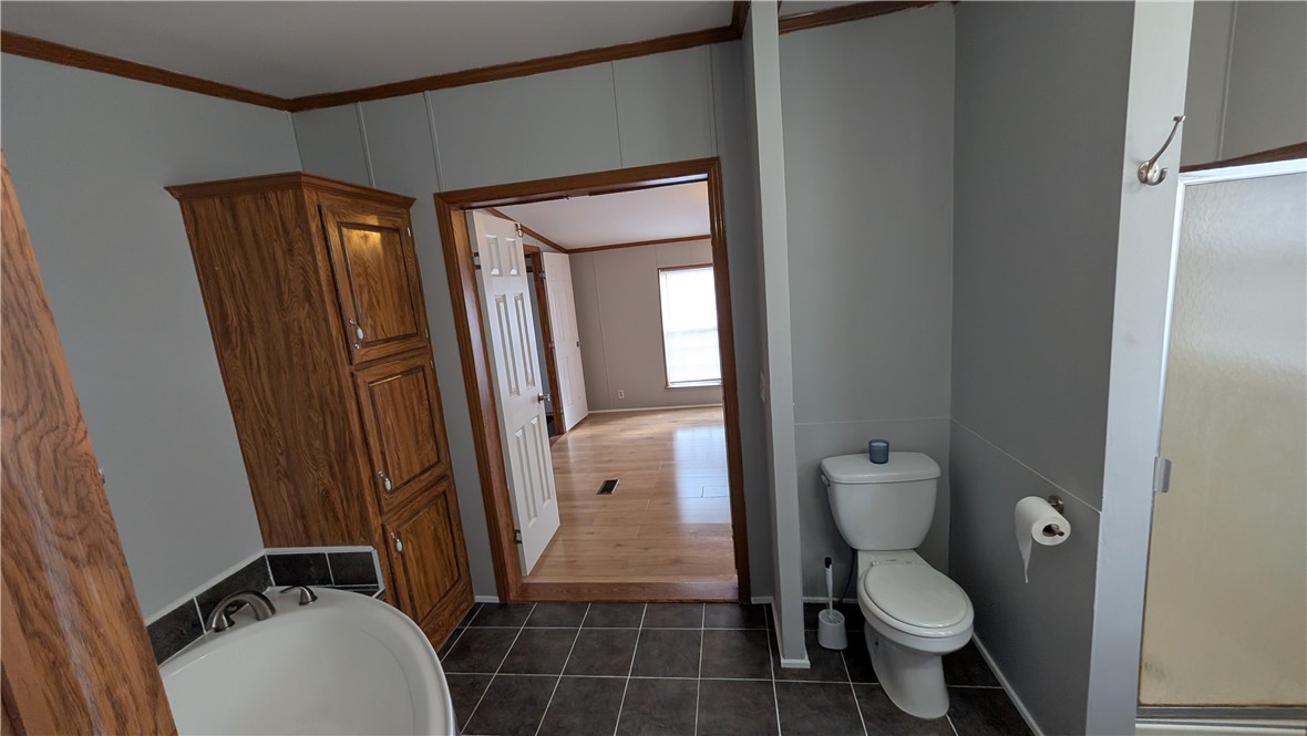 4205 Wethersfield Road Wethersfield, NY 14569 - Photo 6 of 20