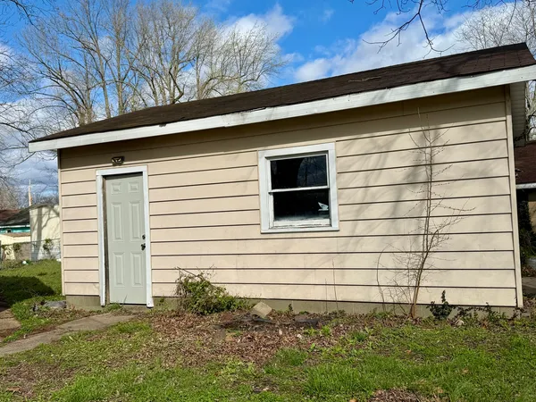 $74,900 | 203 West 12th Street, Metropolis, IL 62960