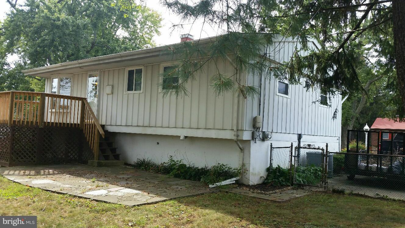 Exterior (Rear)