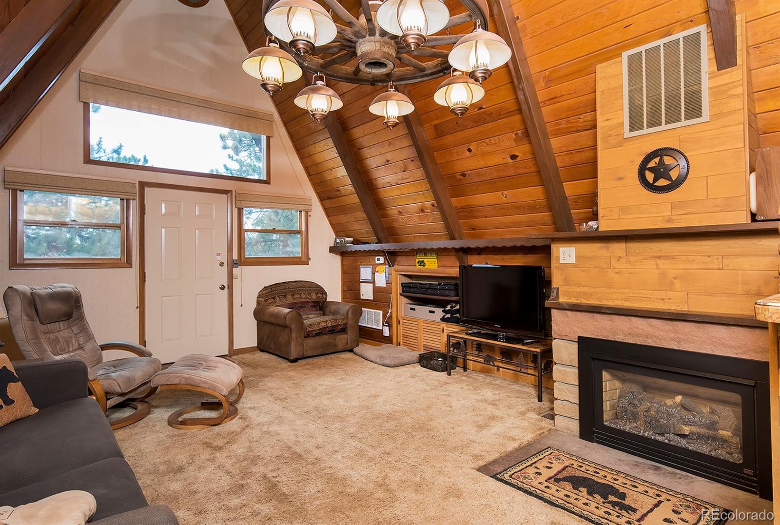 11833 Hillcrest Road Golden, CO 80403 - Photo 14 of 25 Gallery Image 14