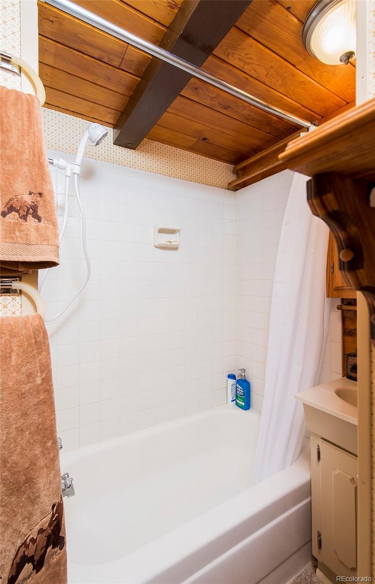11833 Hillcrest Road Golden, CO 80403 - Photo 19 of 25 Gallery Image 19