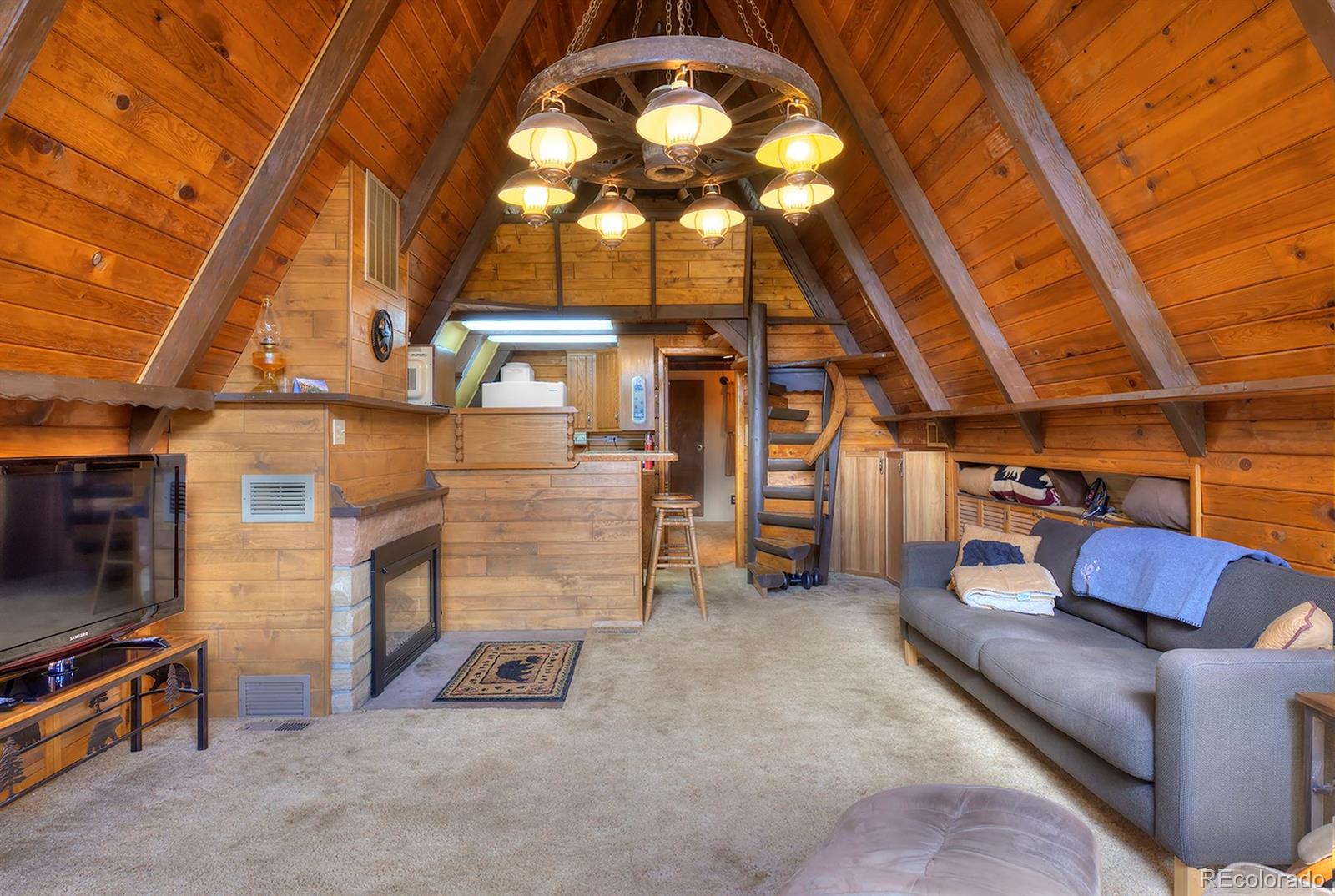 11833 Hillcrest Road Golden, CO 80403 - Photo 6 of 25 Gallery Image 6