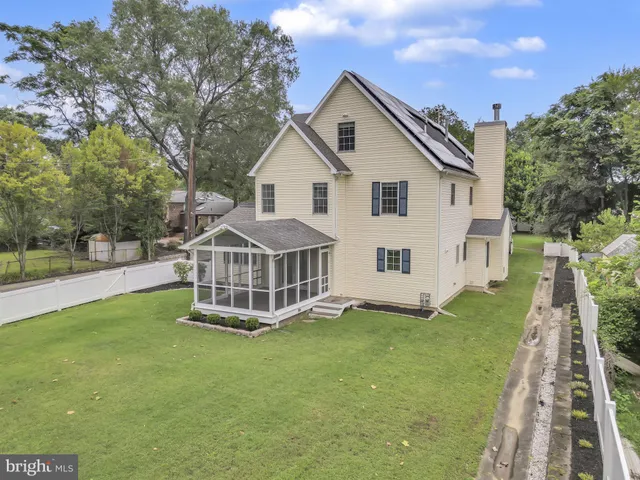 $850,000 | 5022 Oglethorpe Street, Riverdale, MD 20737