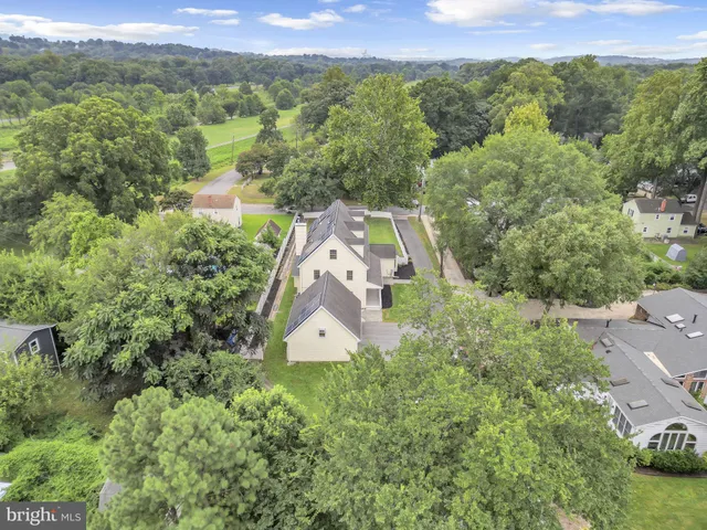 $850,000 | 5022 Oglethorpe Street, Riverdale, MD 20737