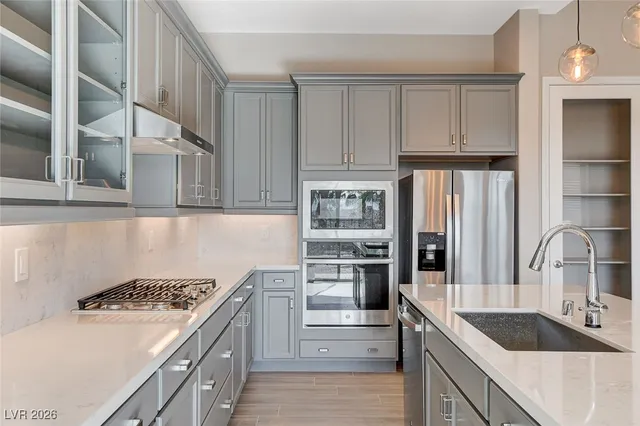 $2,970 | 19 Alta Cascata Place, Henderson, NV 89011