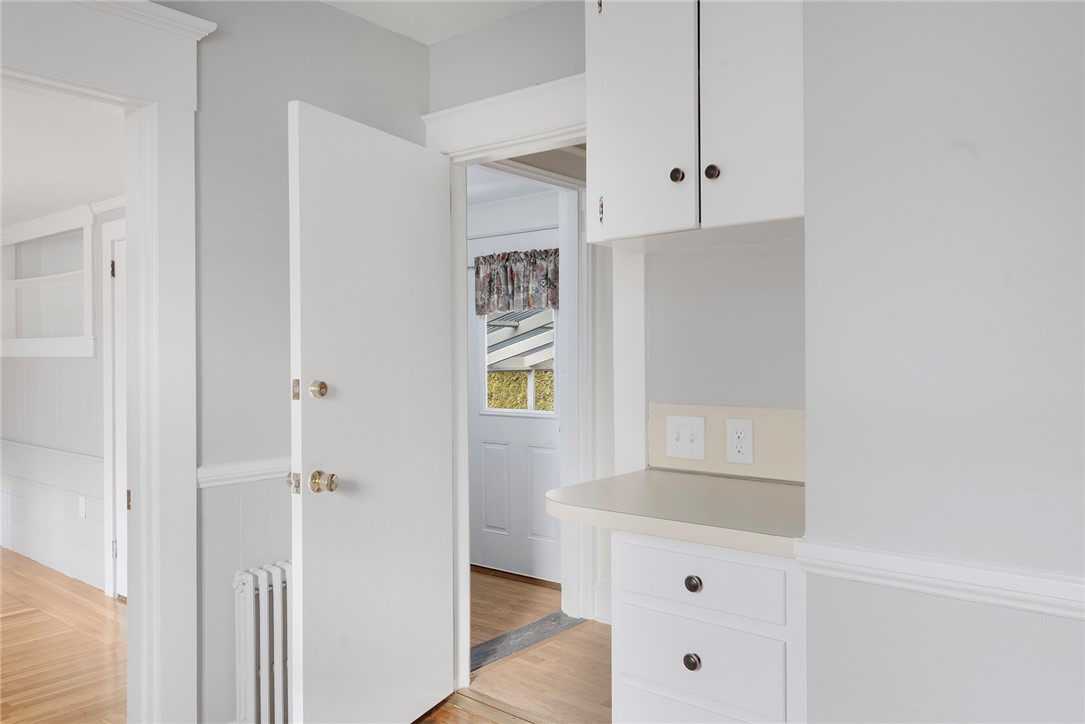 97 Bliss Mine Road, Unit 1 Newport, RI 02840 - Photo 4 of 28