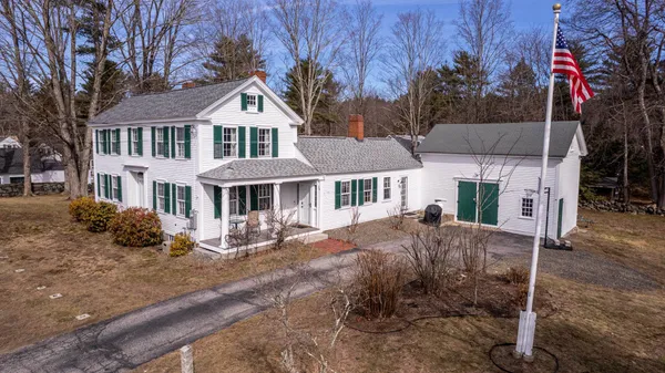 $450,000 | 14 Main Street, Raymond, NH 03077