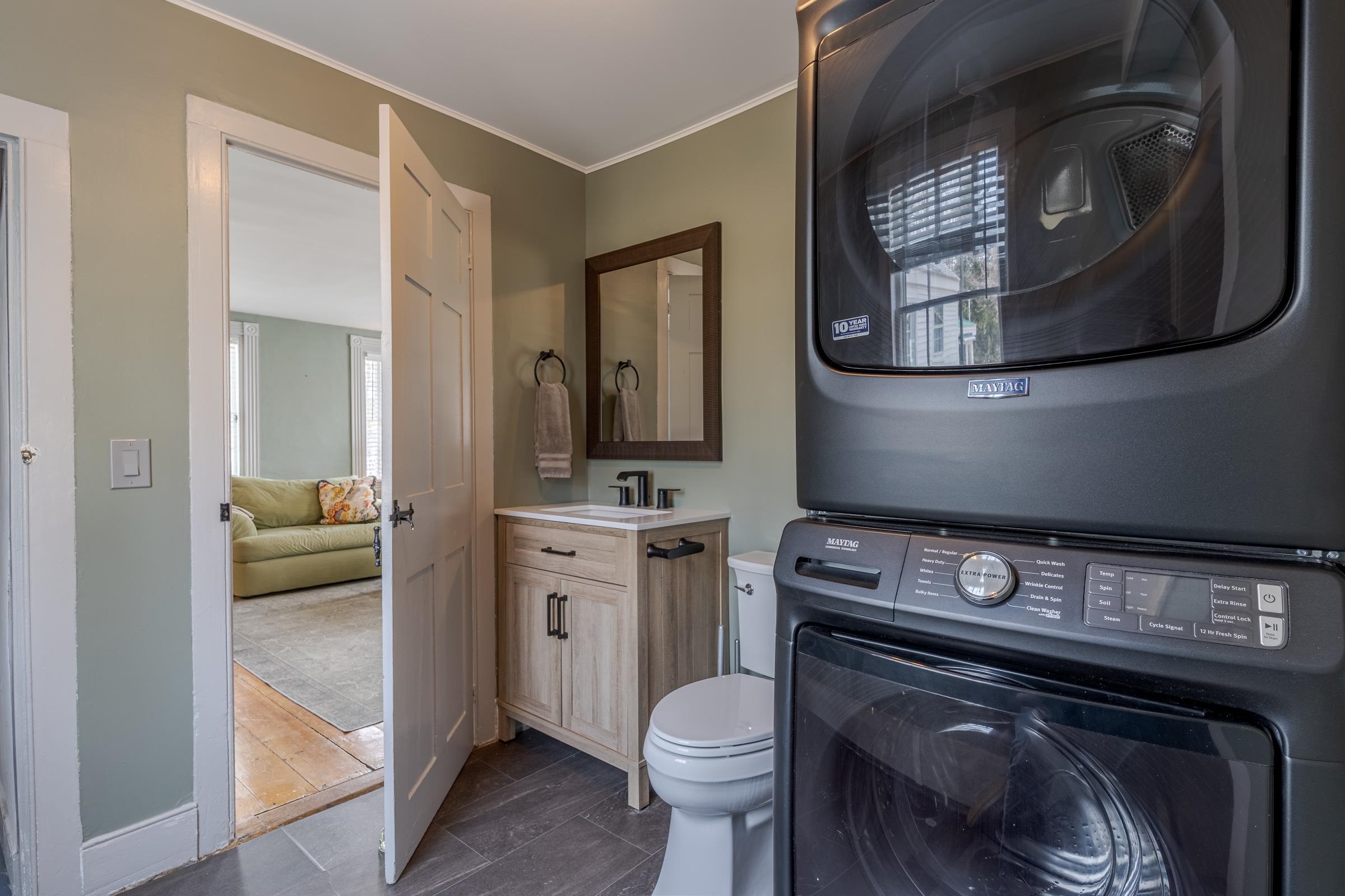 14 Main Street Raymond, NH 03077 - Photo 14 of 34