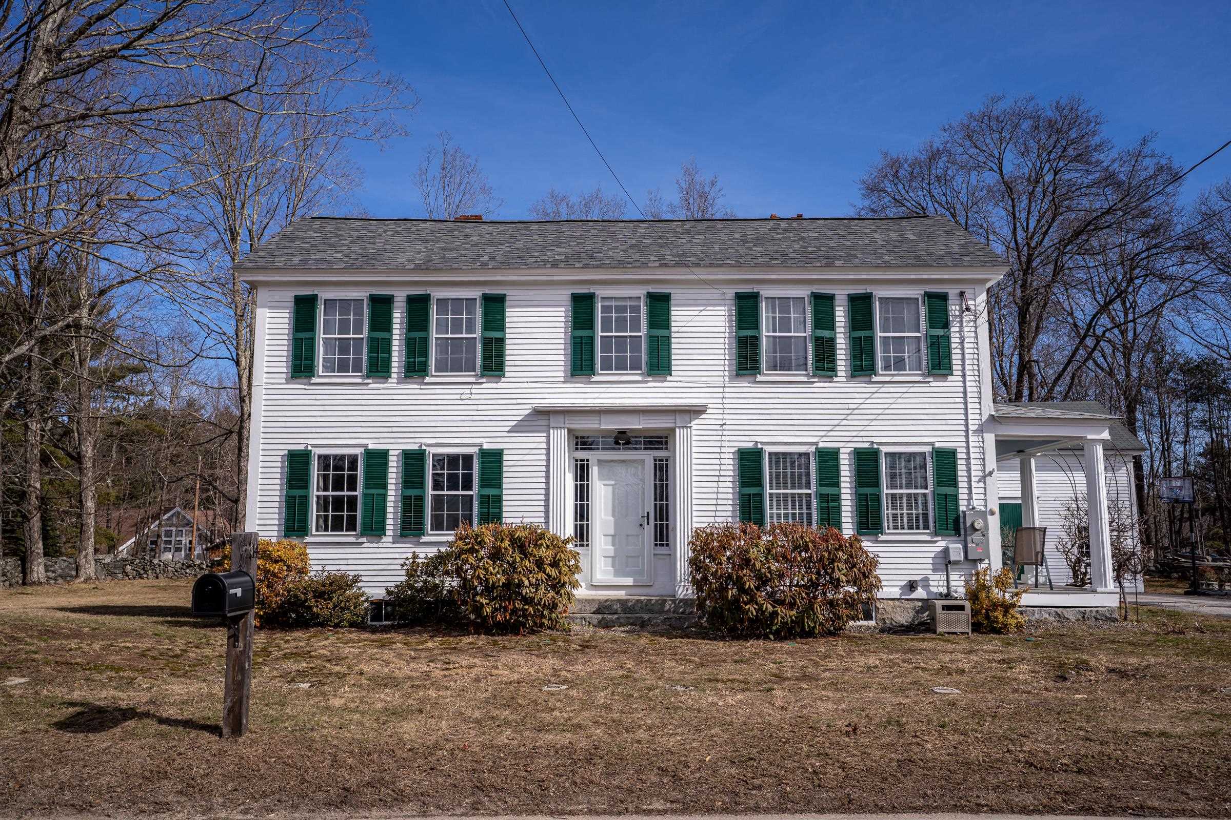 14 Main Street Raymond, NH 03077 - Photo 2 of 34