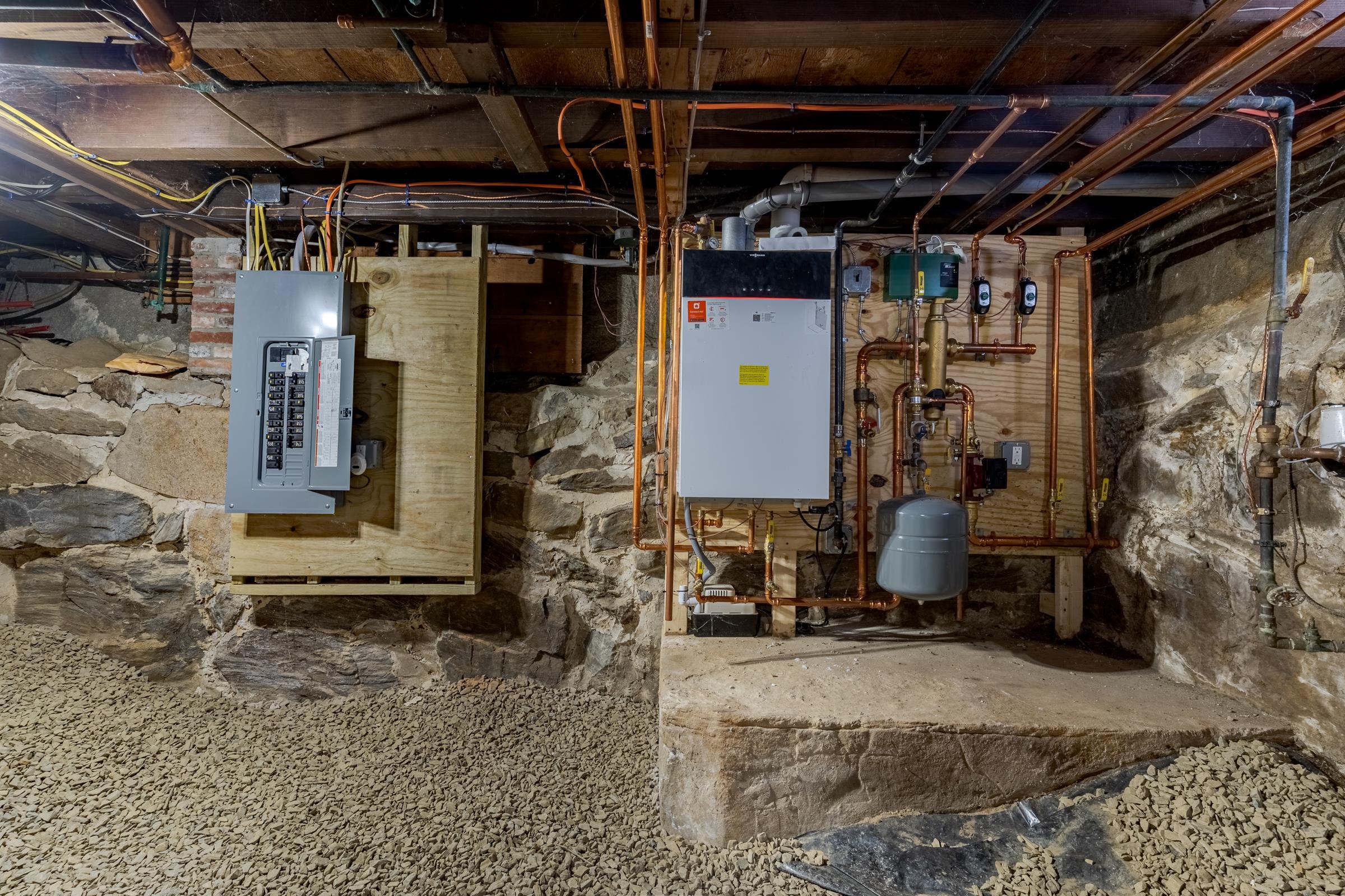 14 Main Street Raymond, NH 03077 - Photo 24 of 34