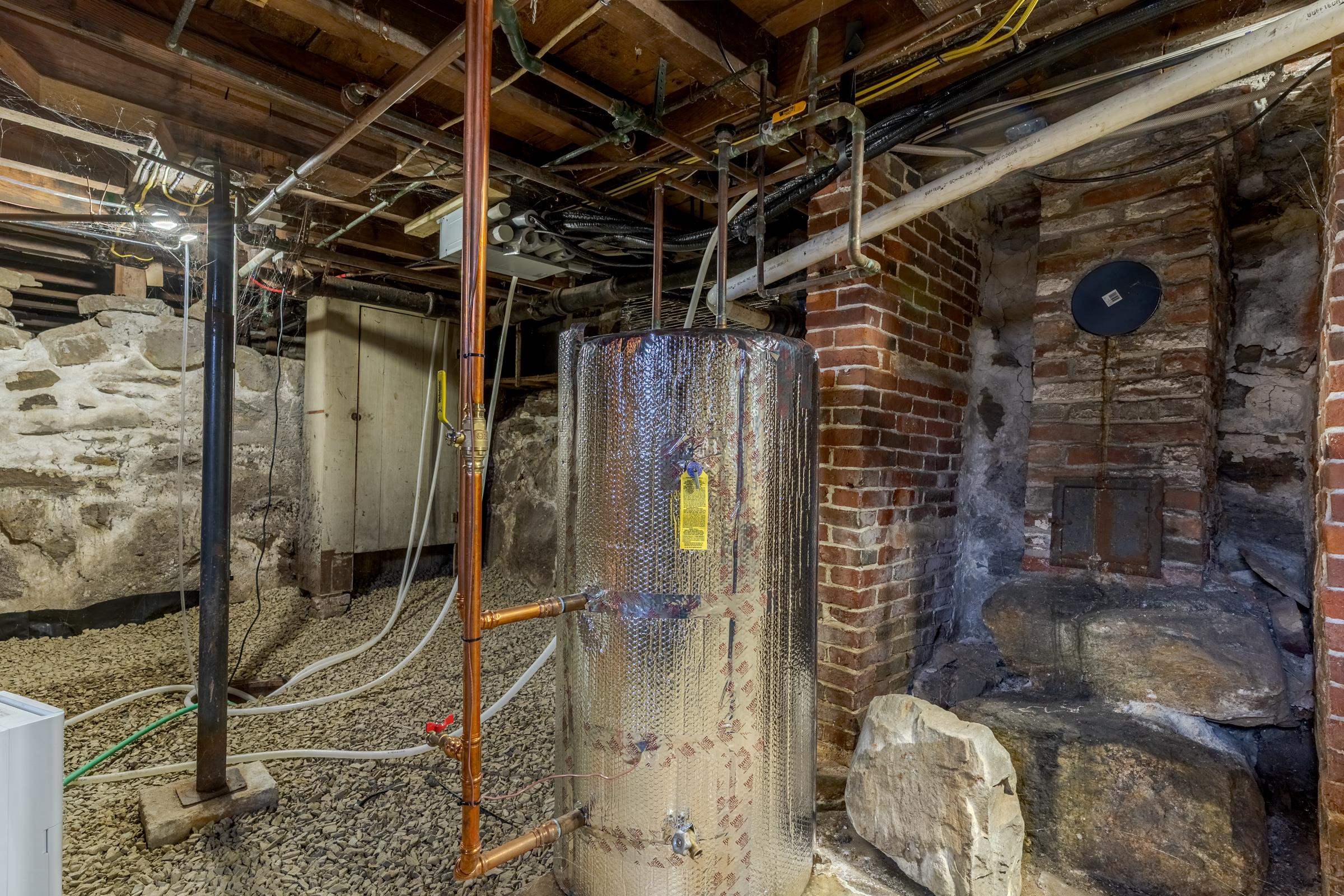 14 Main Street Raymond, NH 03077 - Photo 25 of 34