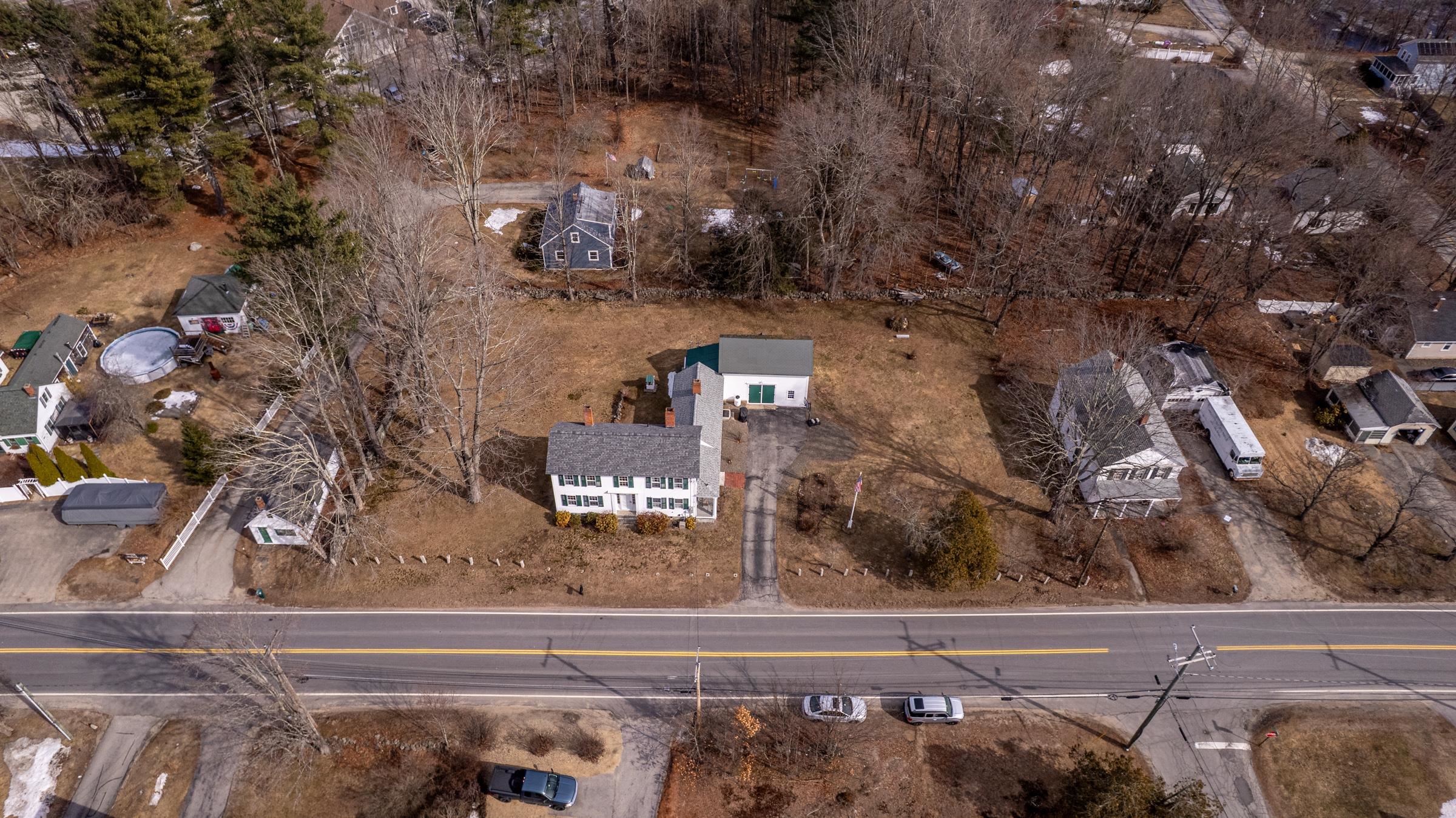 14 Main Street Raymond, NH 03077 - Photo 3 of 34