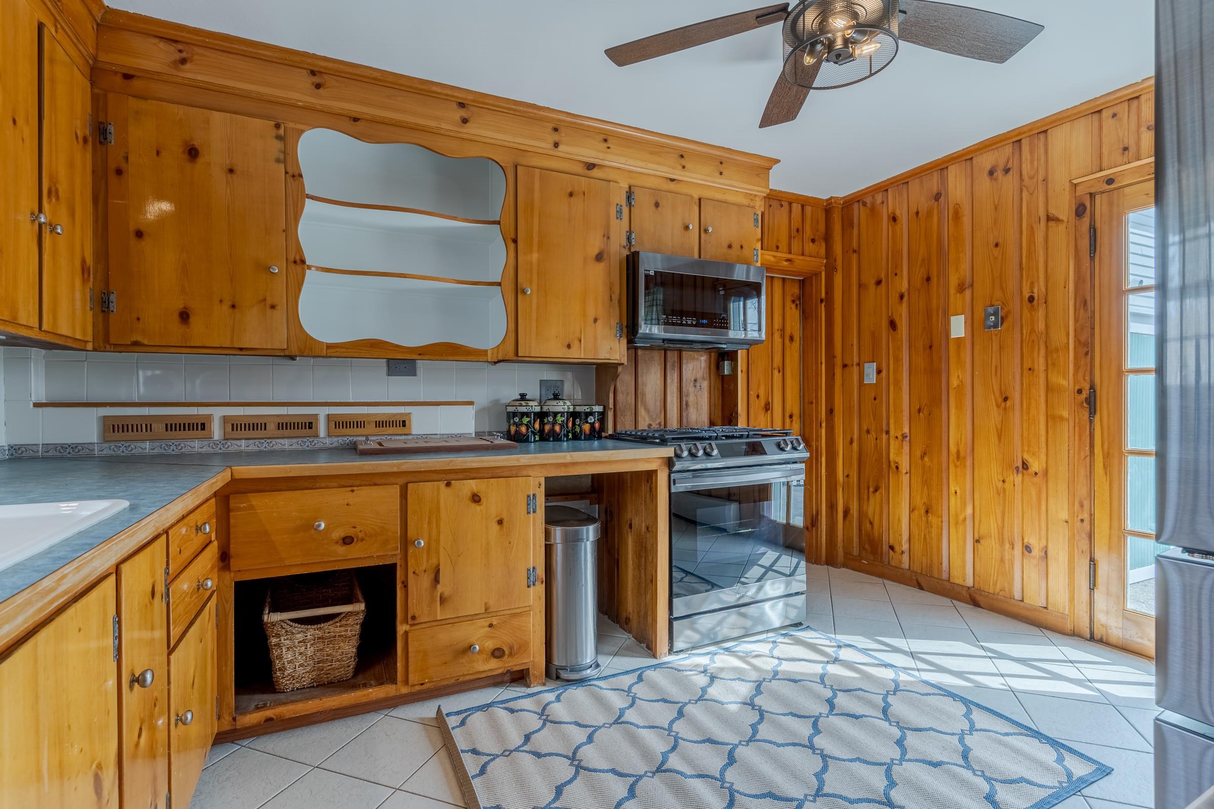 14 Main Street Raymond, NH 03077 - Photo 4 of 34