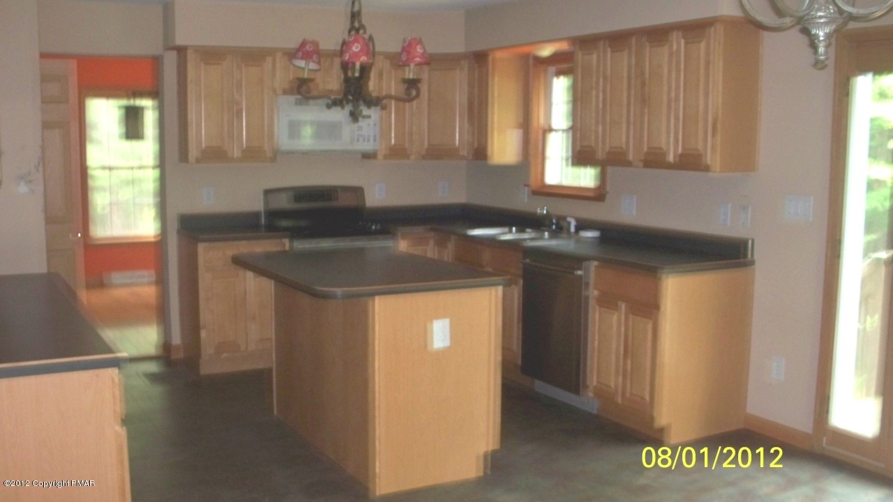 kitchen with center island