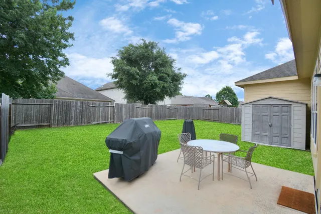 $2,250 | 3311 Raintree Village Drive, Katy, TX 77449