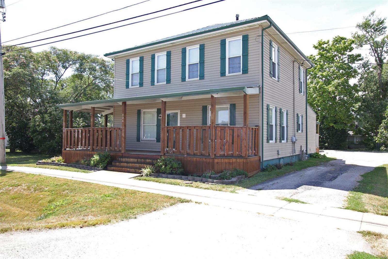 206 South Maple Brighton, IL 62012 - Photo 1 of 34