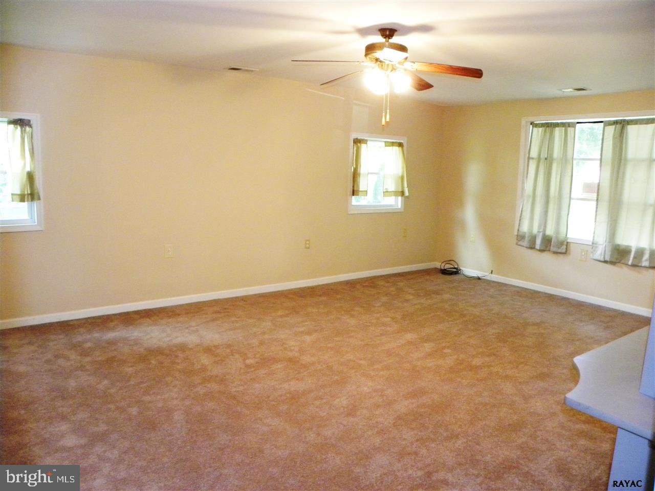 163 Clubhouse Road Delta, PA 17314 - Photo 15 of 33 Gallery Image 15