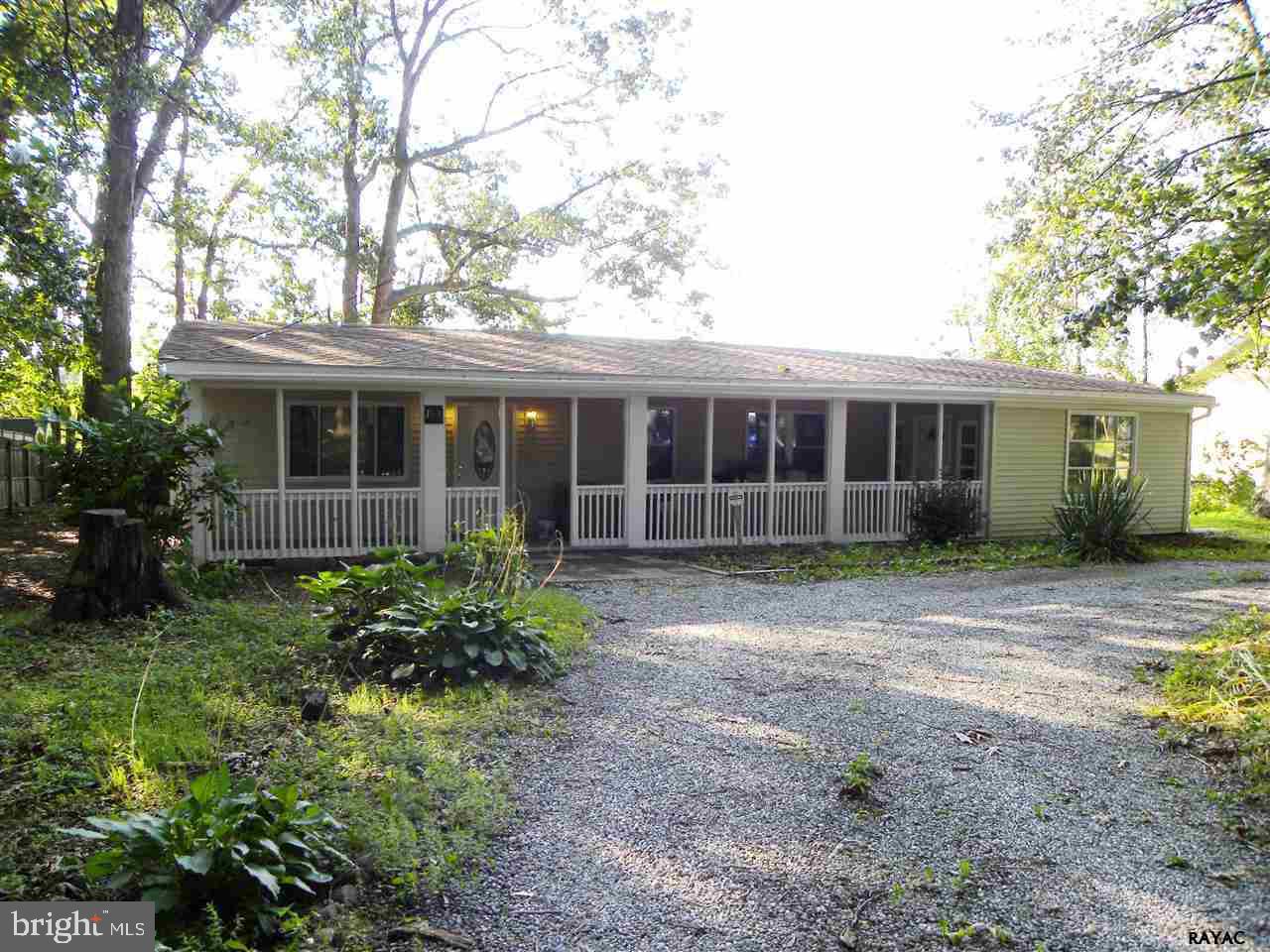 163 Clubhouse Road Delta, PA 17314 - Photo 2 of 33 Gallery Image 2