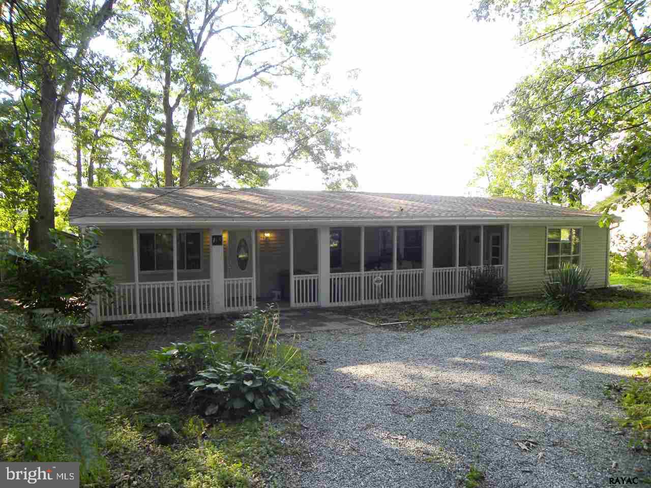 163 Clubhouse Road Delta, PA 17314 - Photo 3 of 33 Gallery Image 3