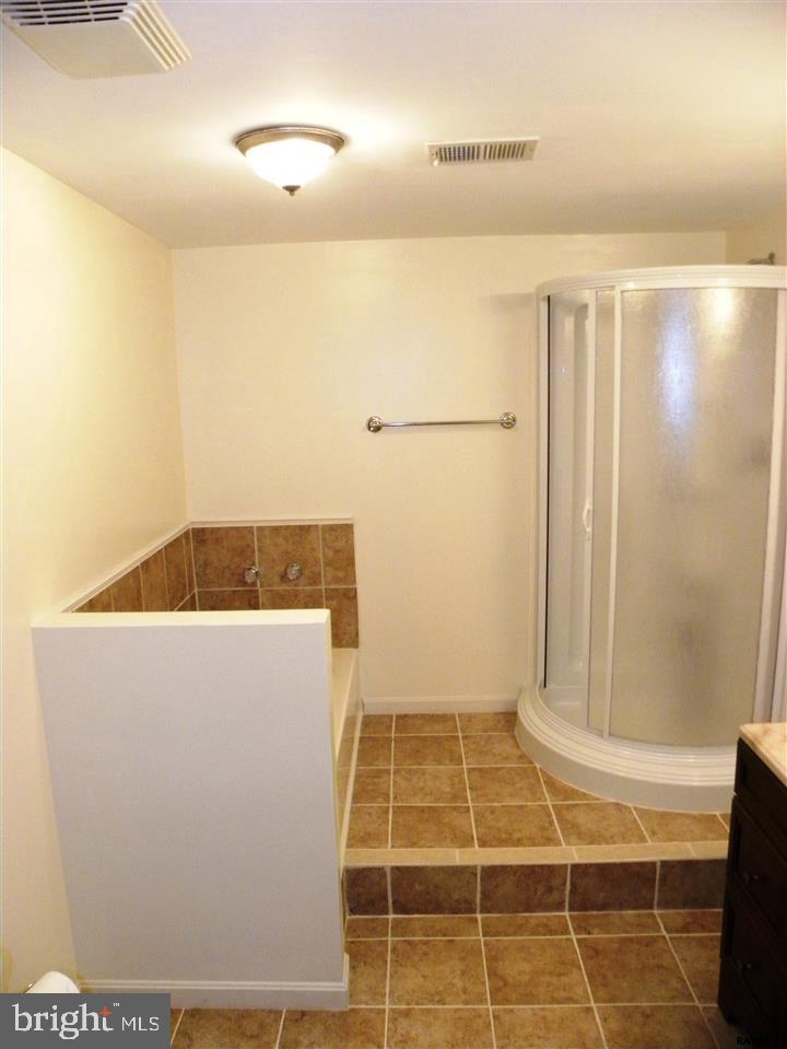 163 Clubhouse Road Delta, PA 17314 - Photo 7 of 33 Gallery Image 7
