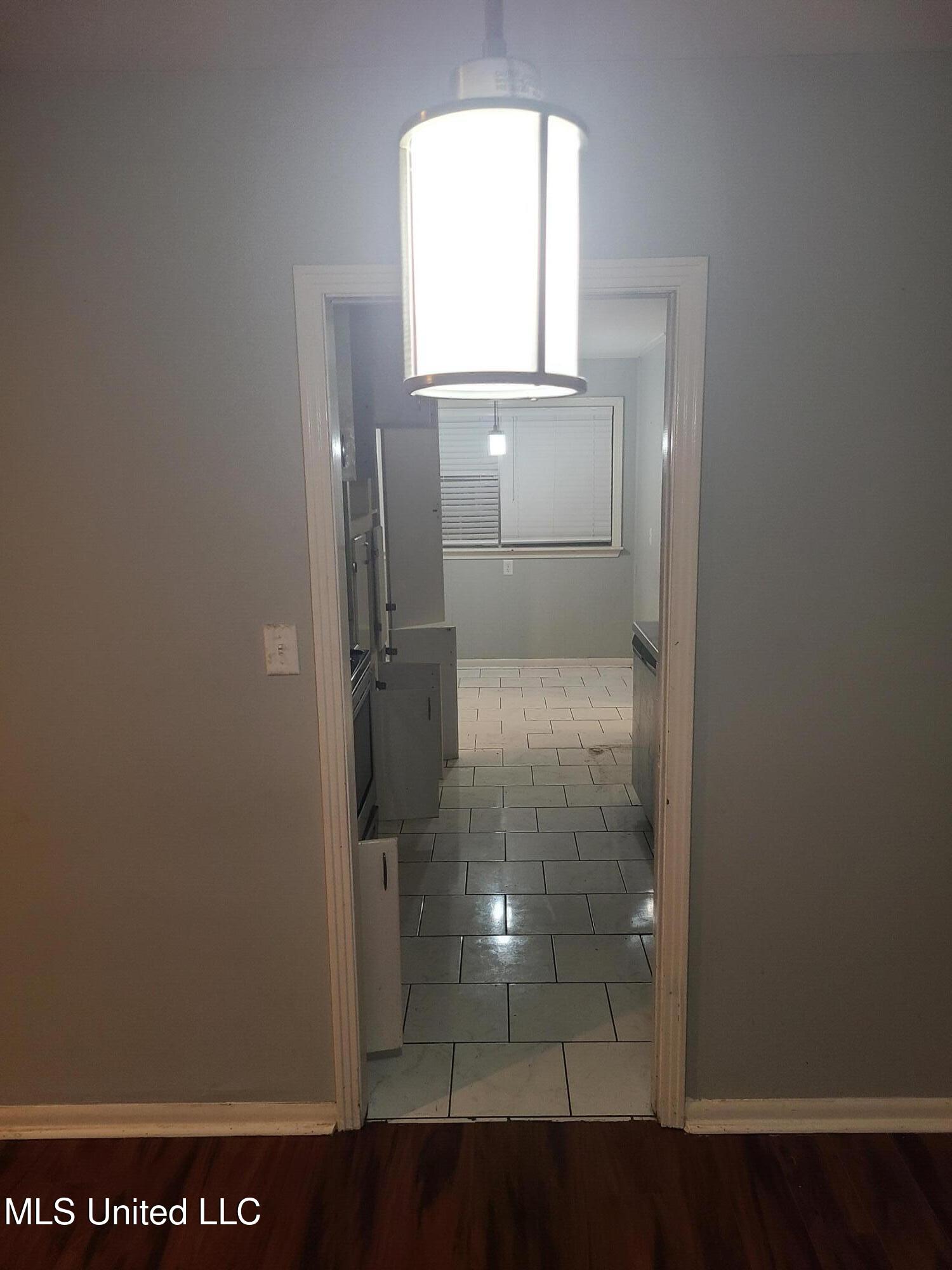 5225 Sunnyvale Drive Jackson, MS 39211 - Photo 4 of 11 20260109_145613