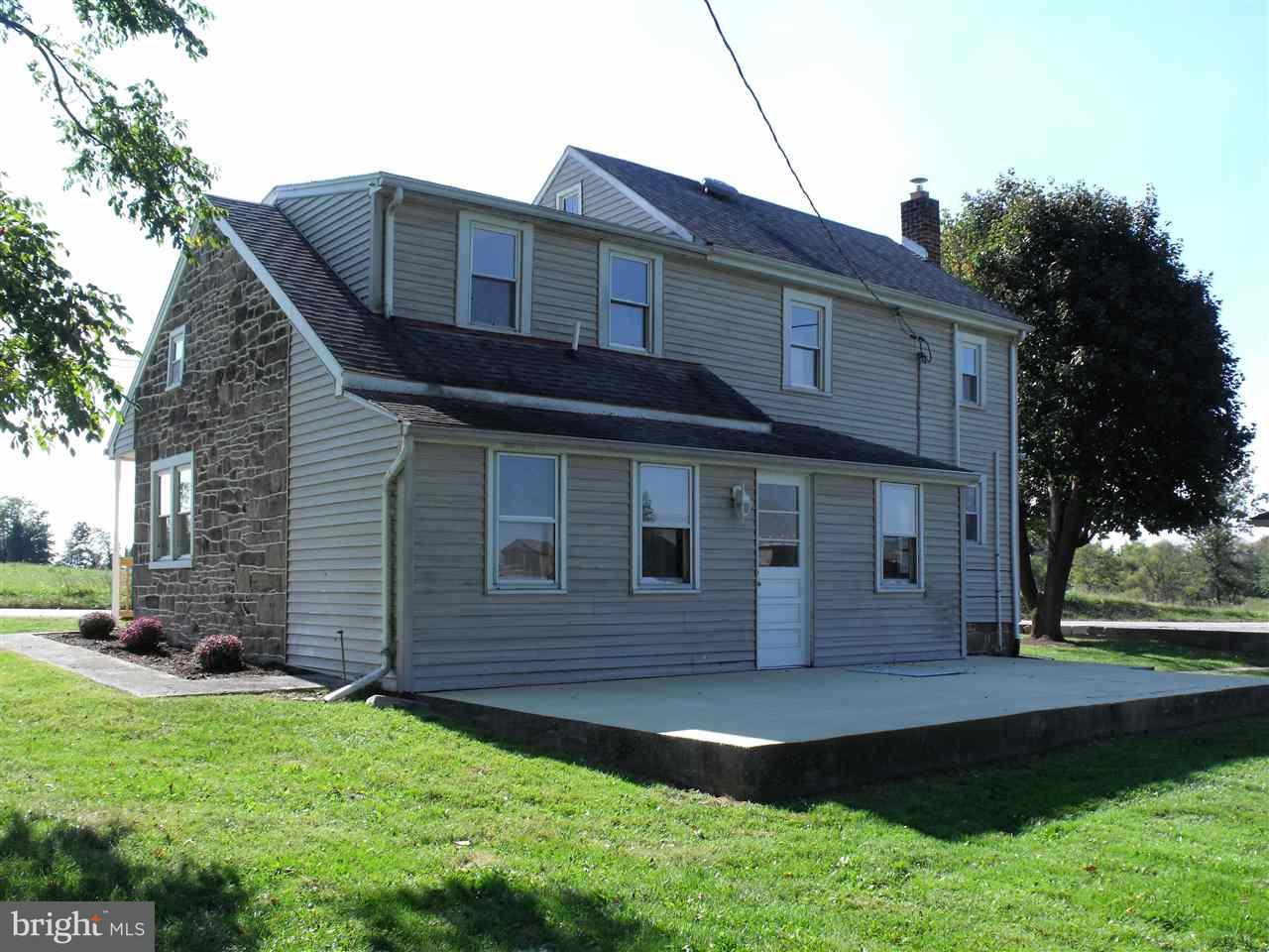 871 Big Mt Road Thomasville, PA 17364 - Photo 4 of 28 Gallery Image 4