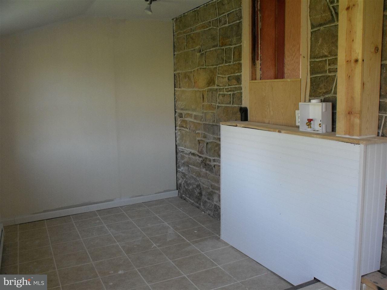871 Big Mt Road Thomasville, PA 17364 - Photo 10 of 28 Gallery Image 10