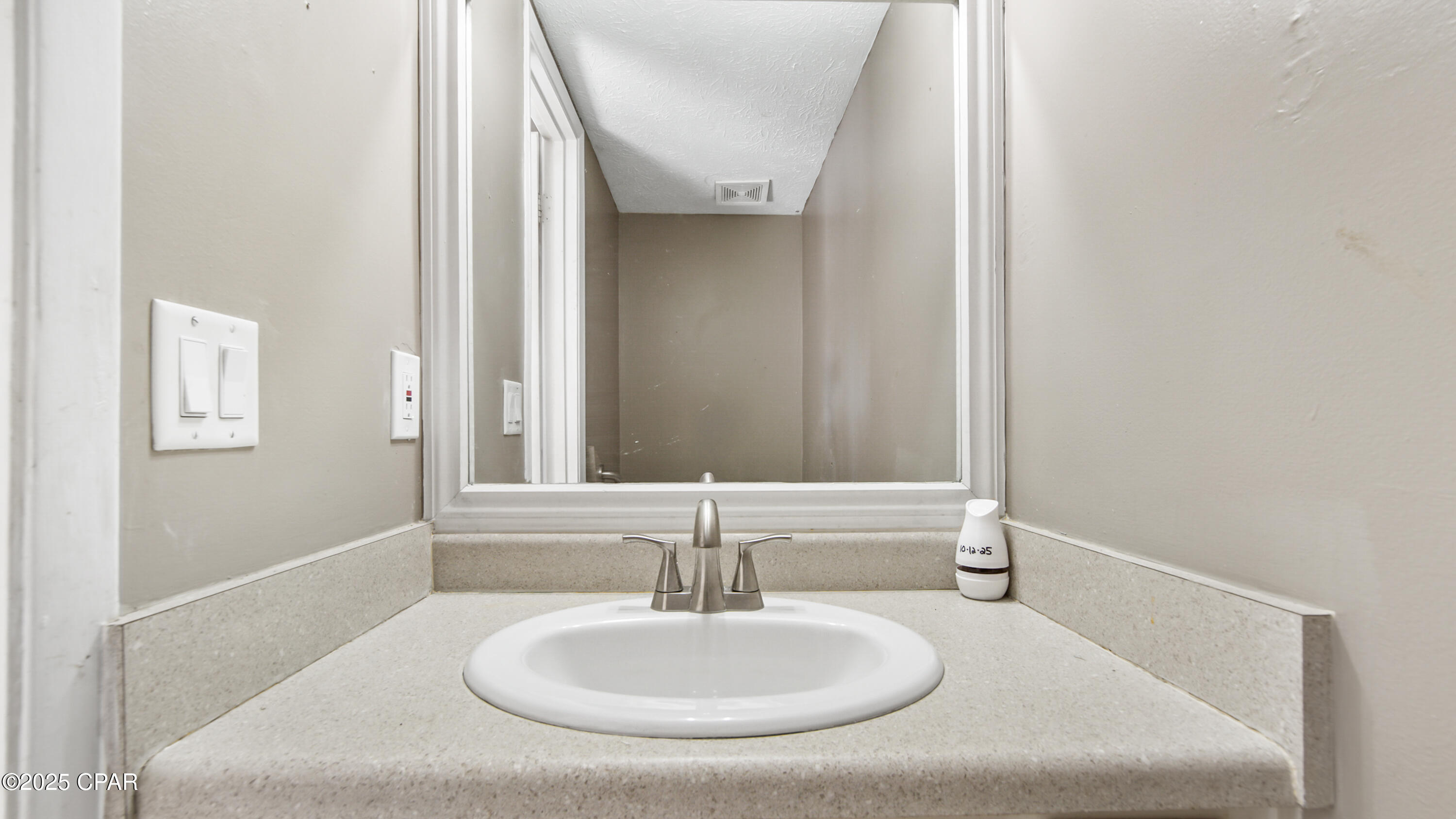 412 Venetian Way Panama City, FL 32405 - Photo 5 of 20