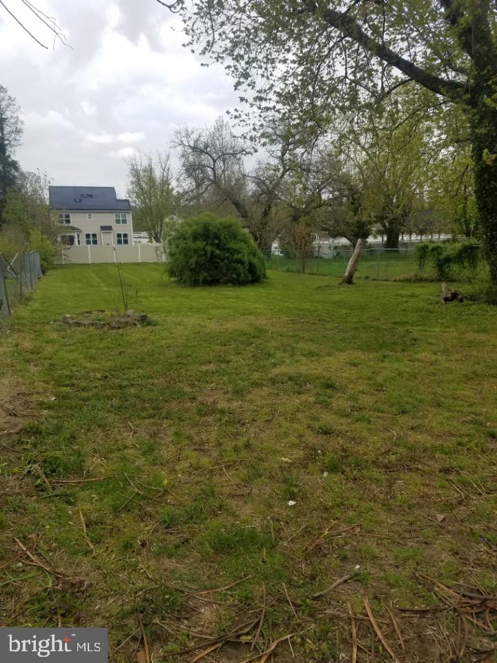 255 Almonesson Road Blackwood, NJ 08012 - Photo 14 of 21 HUGE Fenced in back yard