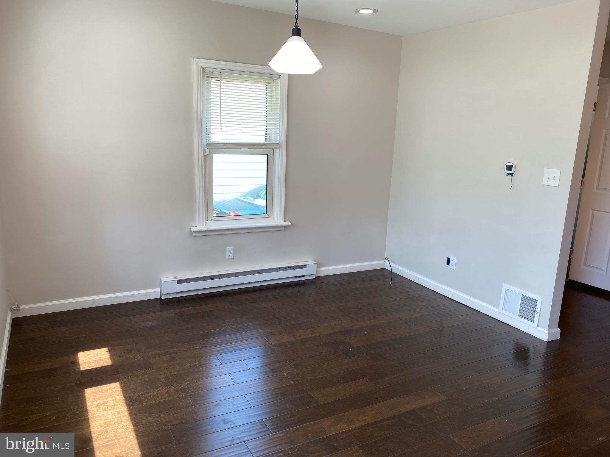 255 Almonesson Road Blackwood, NJ 08012 - Photo 5 of 21 Living Room