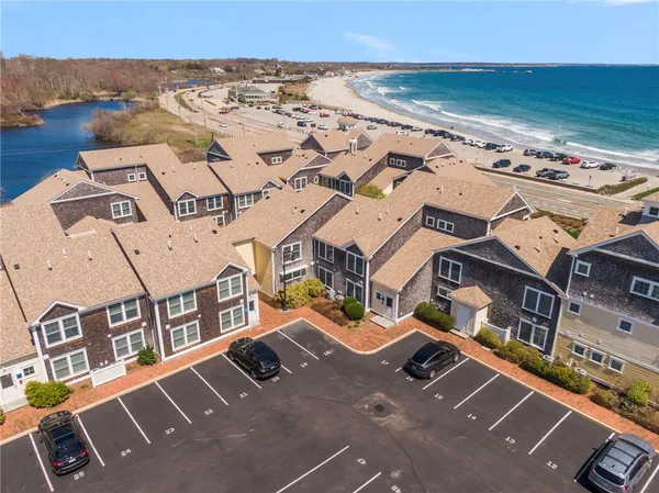 $1,100,000 | 20 Narragansett Avenue, Unit 306, Narragansett, RI 02882