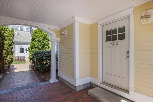 $1,100,000 | 20 Narragansett Avenue, Unit 306, Narragansett, RI 02882