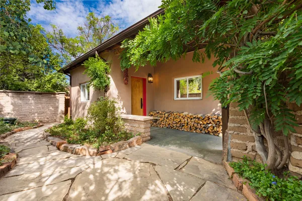 $1,195,000 | 831 Ninita Street, Santa Fe, NM 87505